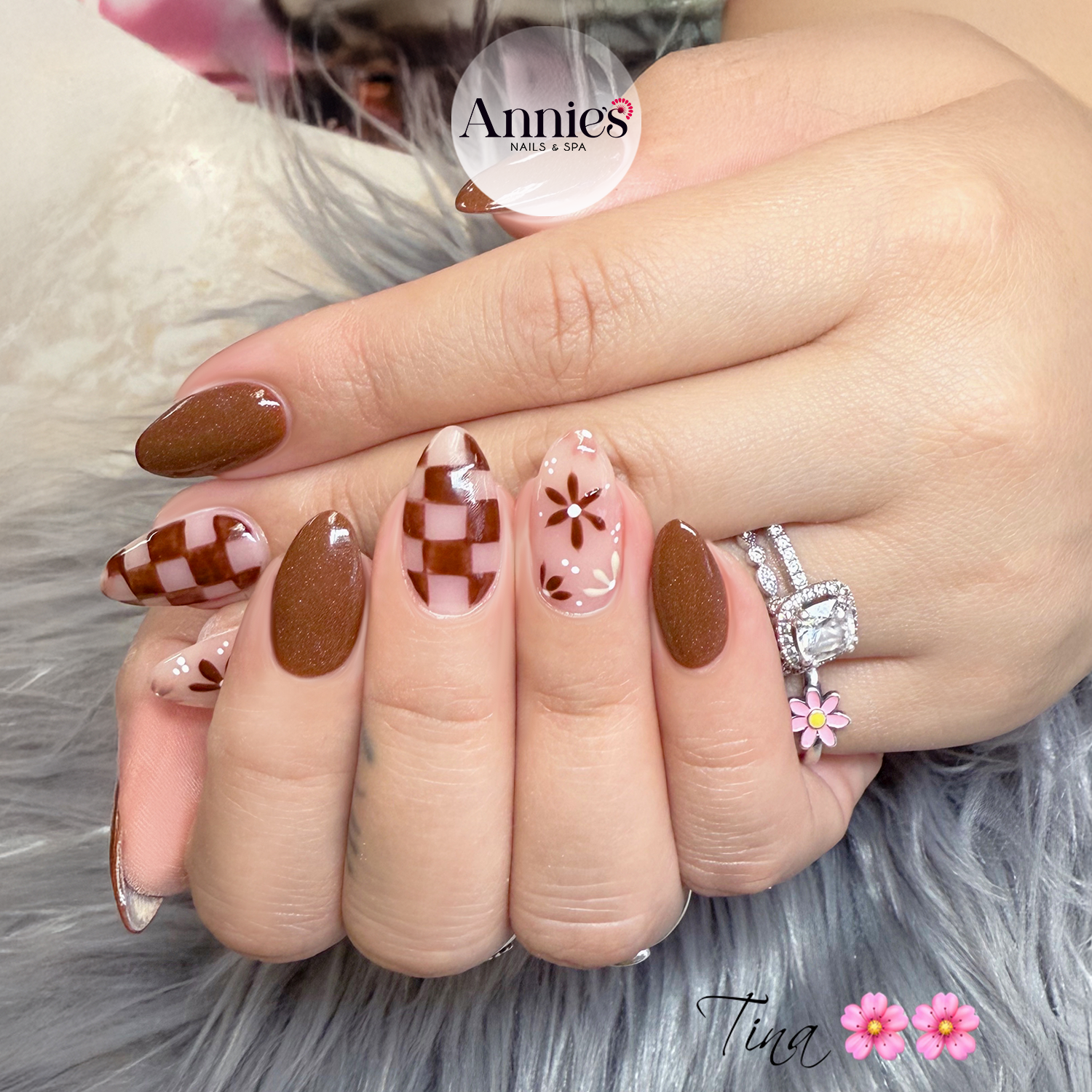 Annie's Nails & Spa nail photo 5